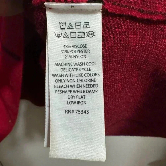 Tahari Red Windowpane Grid Sweater Size 2X - Picture 4 of 4